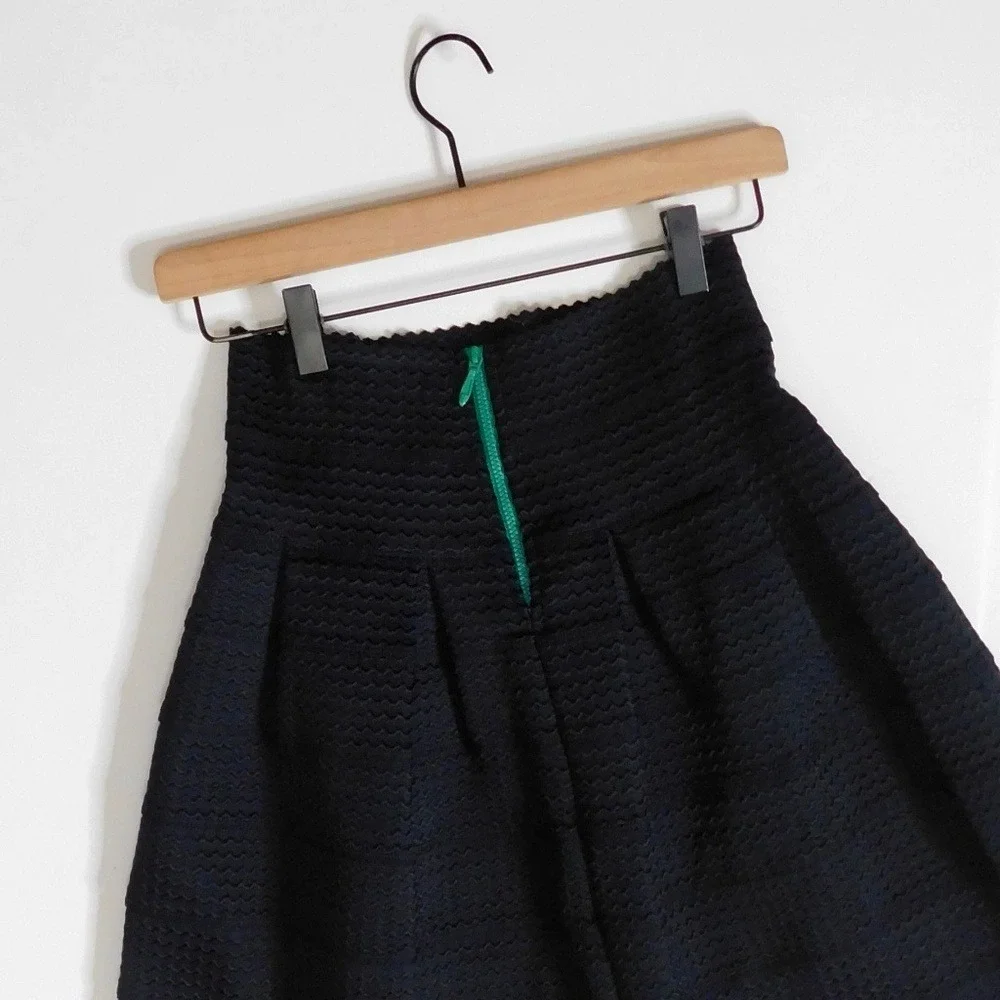 Anthropologie GIRLS FROM SAVOY Black‎ Ponte Bell Skirt Mini Preppy X-Small Small